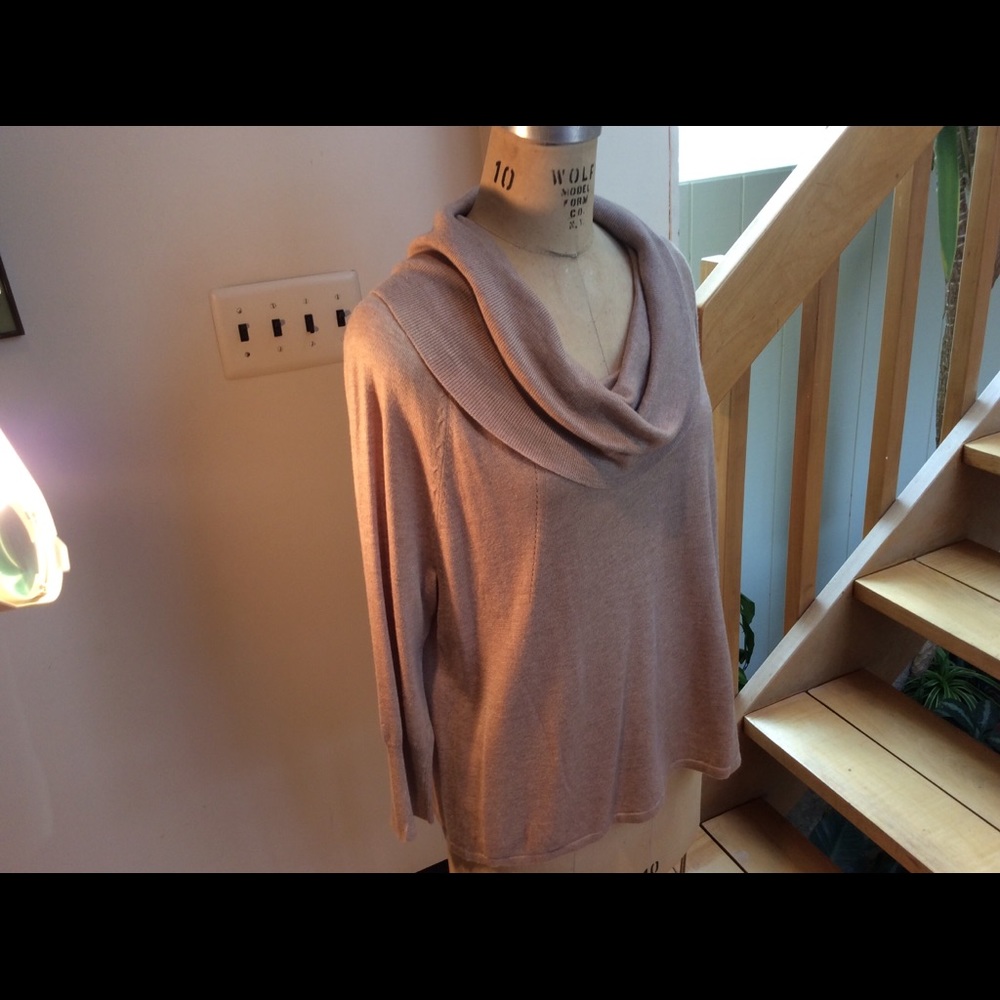 Sweater - Picture 3 of 4